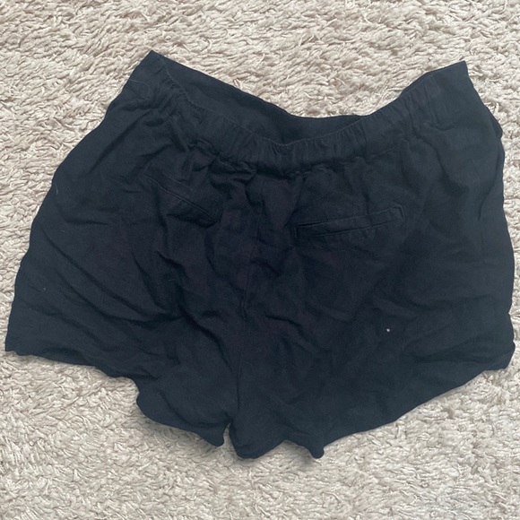 Black flowy shorts size small - Picture 2 of 2